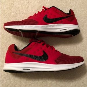 *SOLD* Nike Downshifter 7